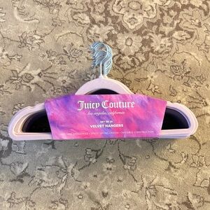 Juicy Couture Velvet Hangers Set